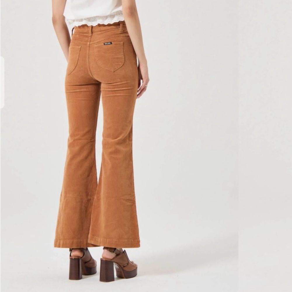 ROLLA'S Eastcoast Flare Jean - Caramel Cord - 28